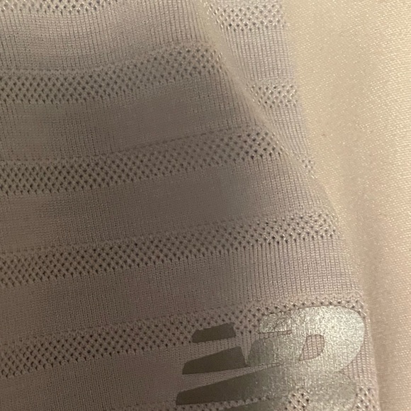 New balance t shirt size x small light blue colour - Picture 6 of 6